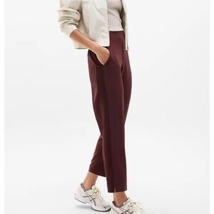 Athleta Brooklyn Mid Rise Ankle Pant trouser in spiced cabernet burgundy size 8